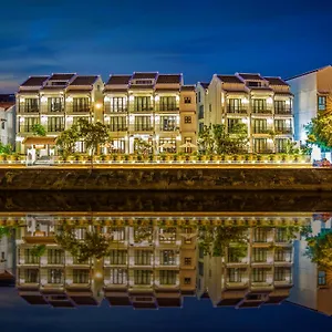 Laluna Riverside & Hotel